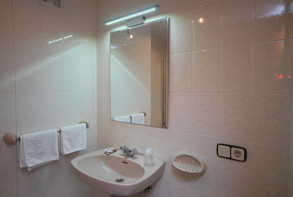 Hotel Principado De Europa Arenas De Cabrales Bagian luar foto