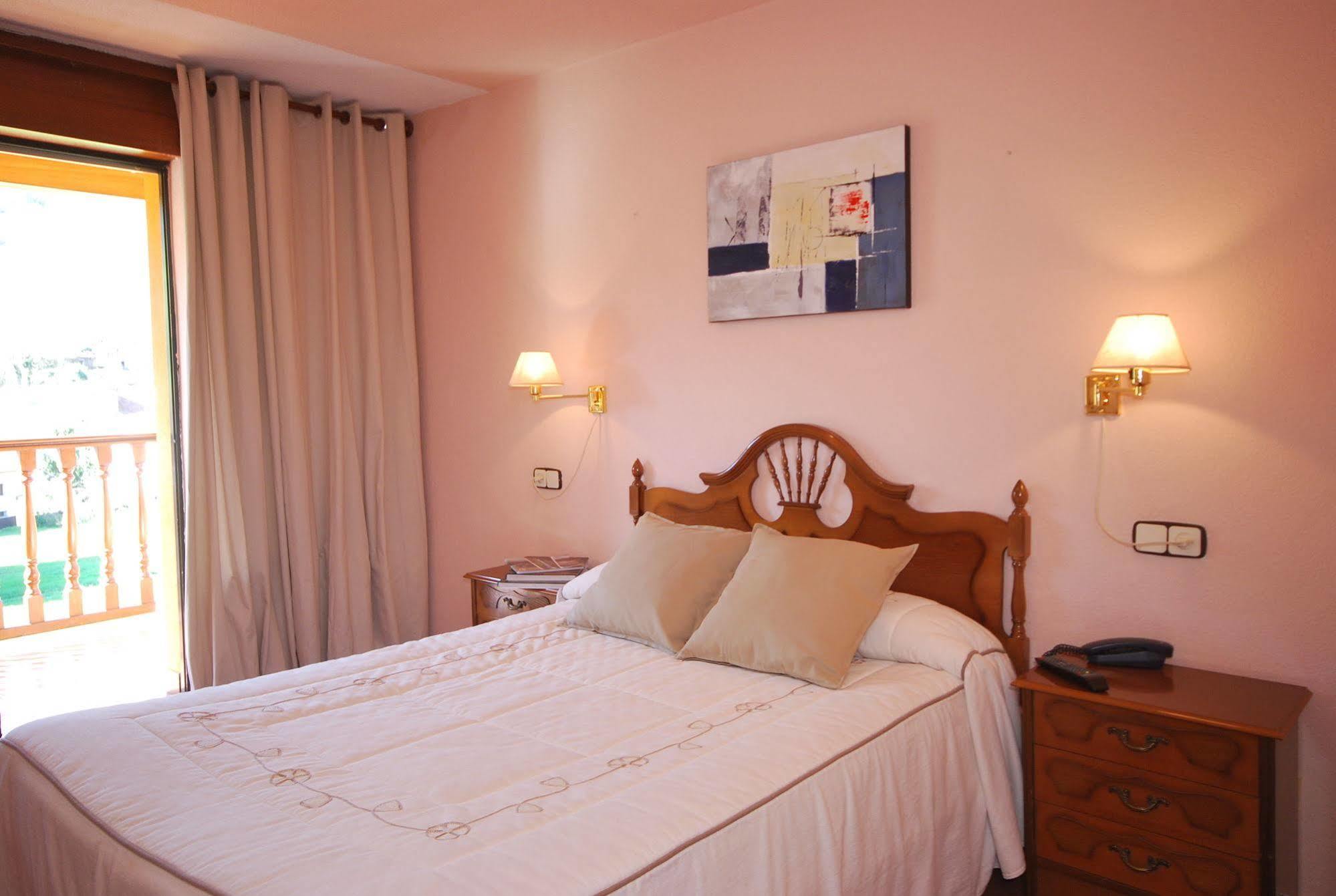 Hotel Principado De Europa Arenas De Cabrales Bagian luar foto
