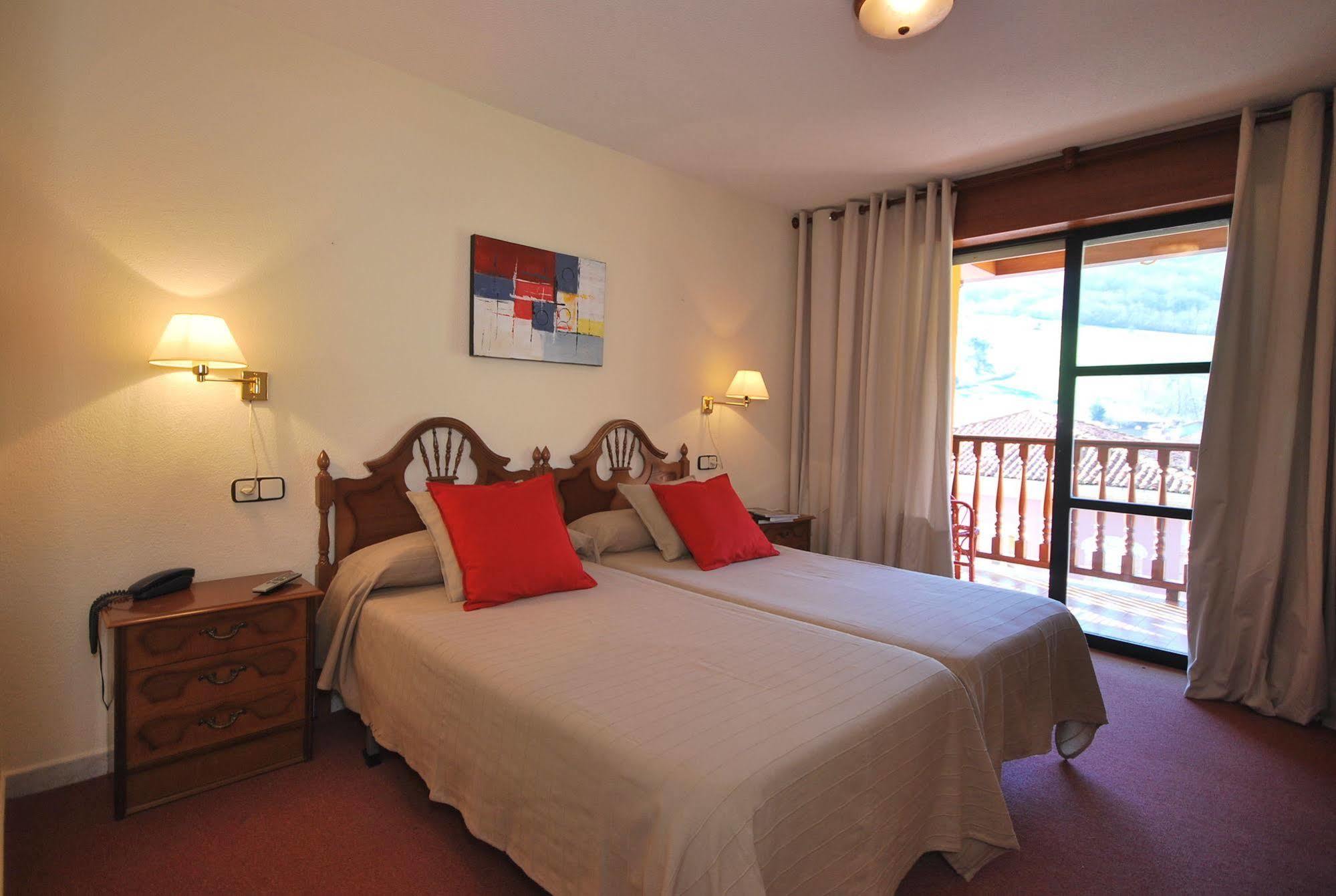 Hotel Principado De Europa Arenas De Cabrales Bagian luar foto